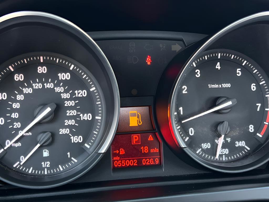 Used 2015 BMW Z4 sDrive35i RWD image 32