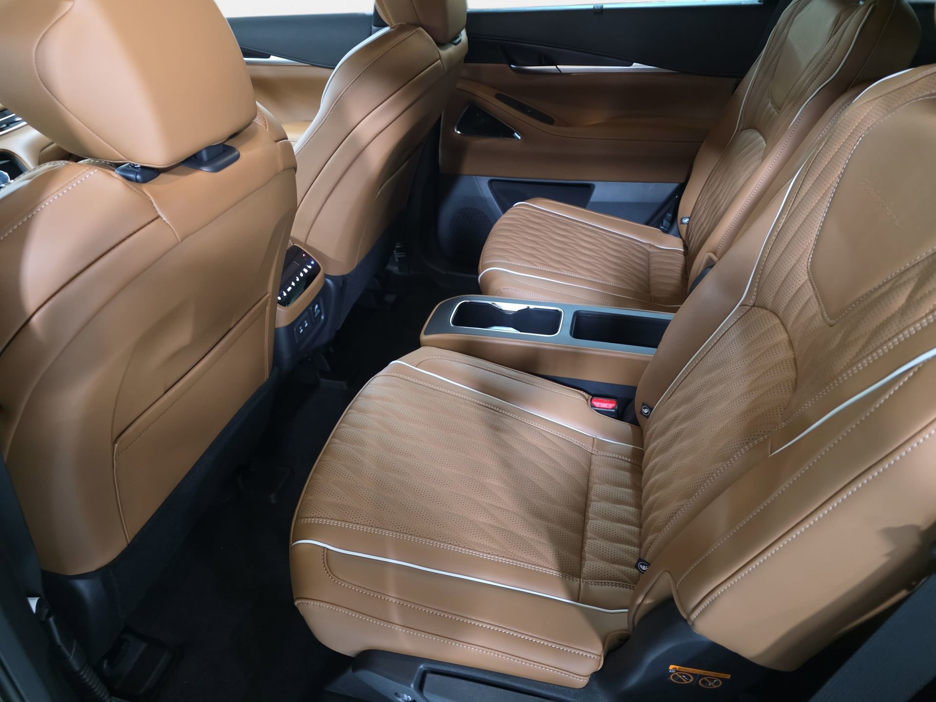 New 2026 INFINITI QX60 Autograph w/ Dark Cargo Package image 14