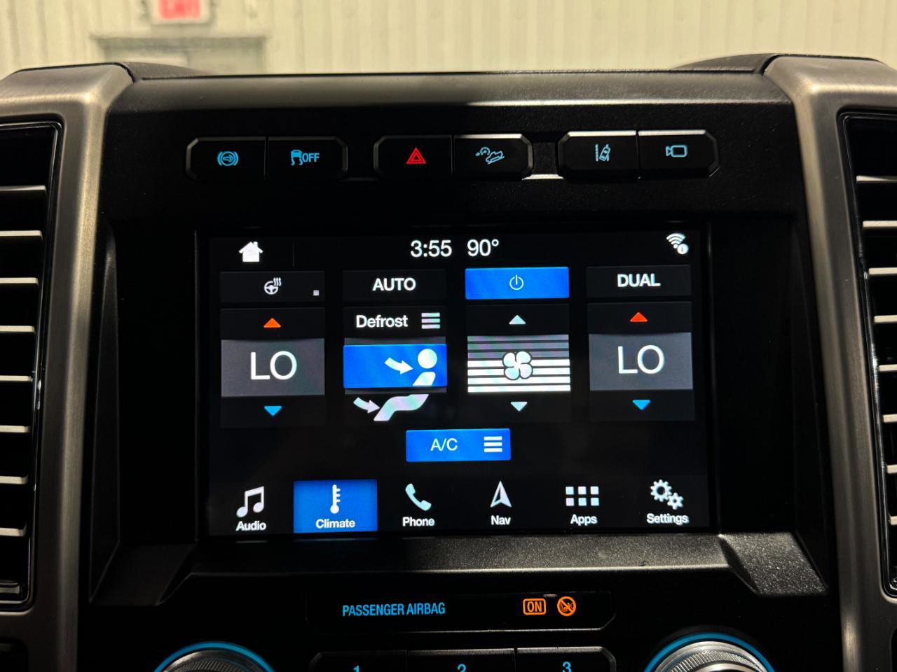 Used 2019 Ford F250 Platinum w/ Platinum Ultimate Package AWD/4WD image 39