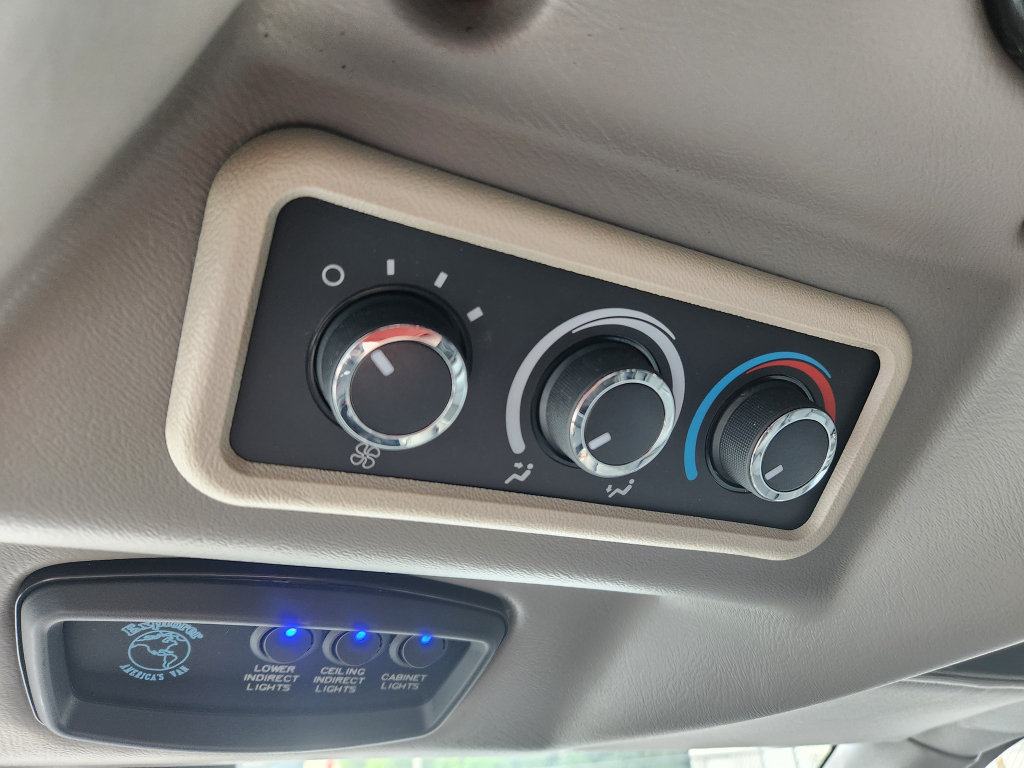 Used 2020 Chevrolet Express 2500 w/ Enhanced Convenience Package RWD image 35