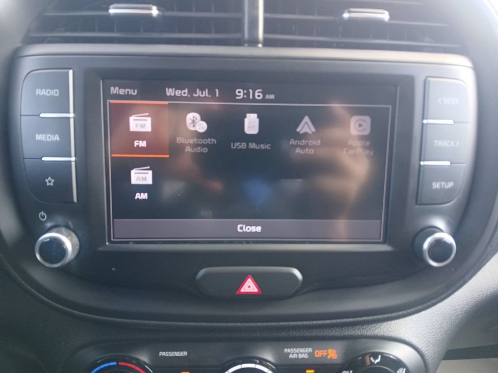 Used 2023 Kia Soul LX w/ LX Technology Package FWD image 6