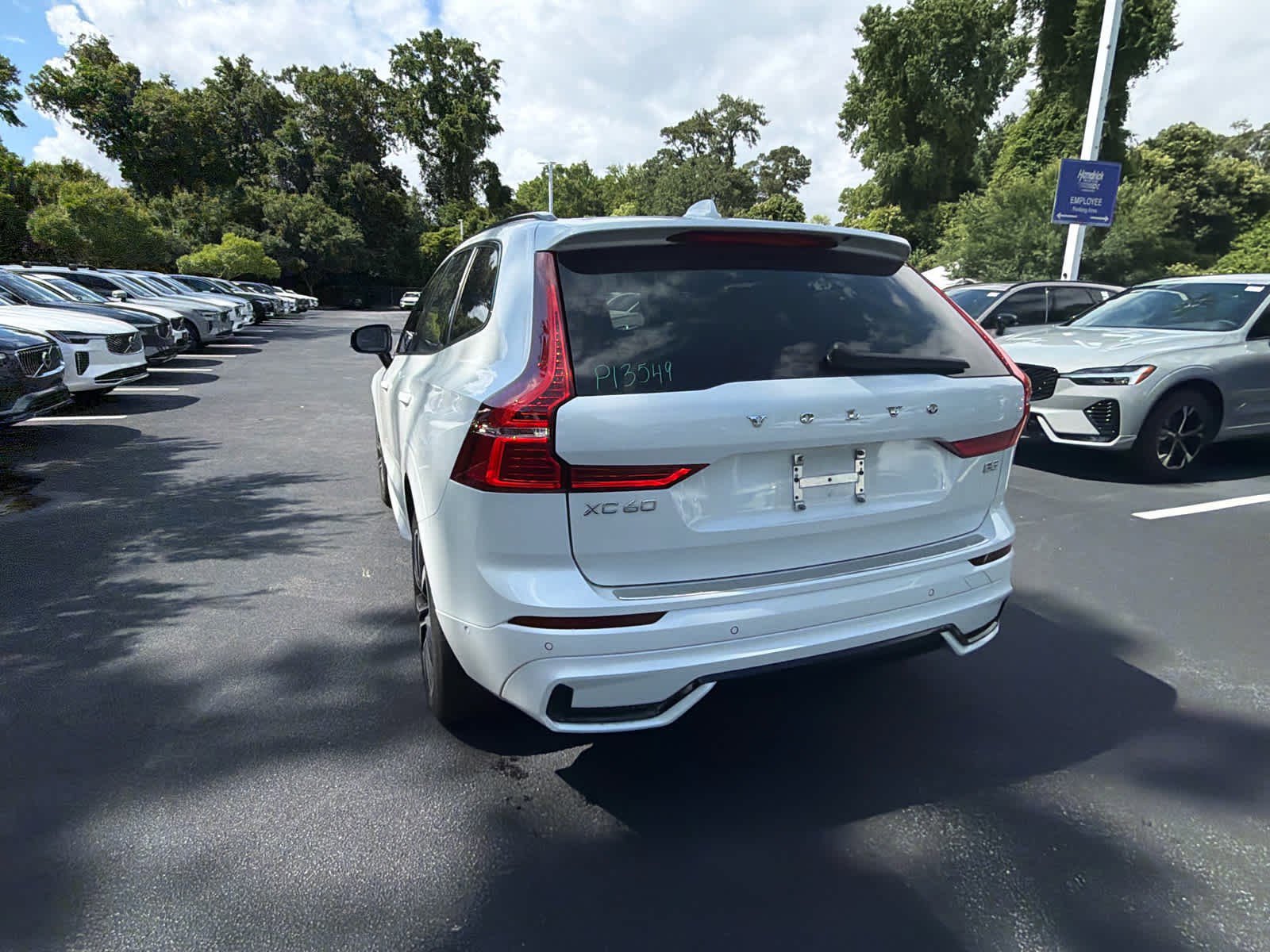 Certified 2023 Volvo XC60 B5 Ultimate w/ Protection Package Premier FWD image 12