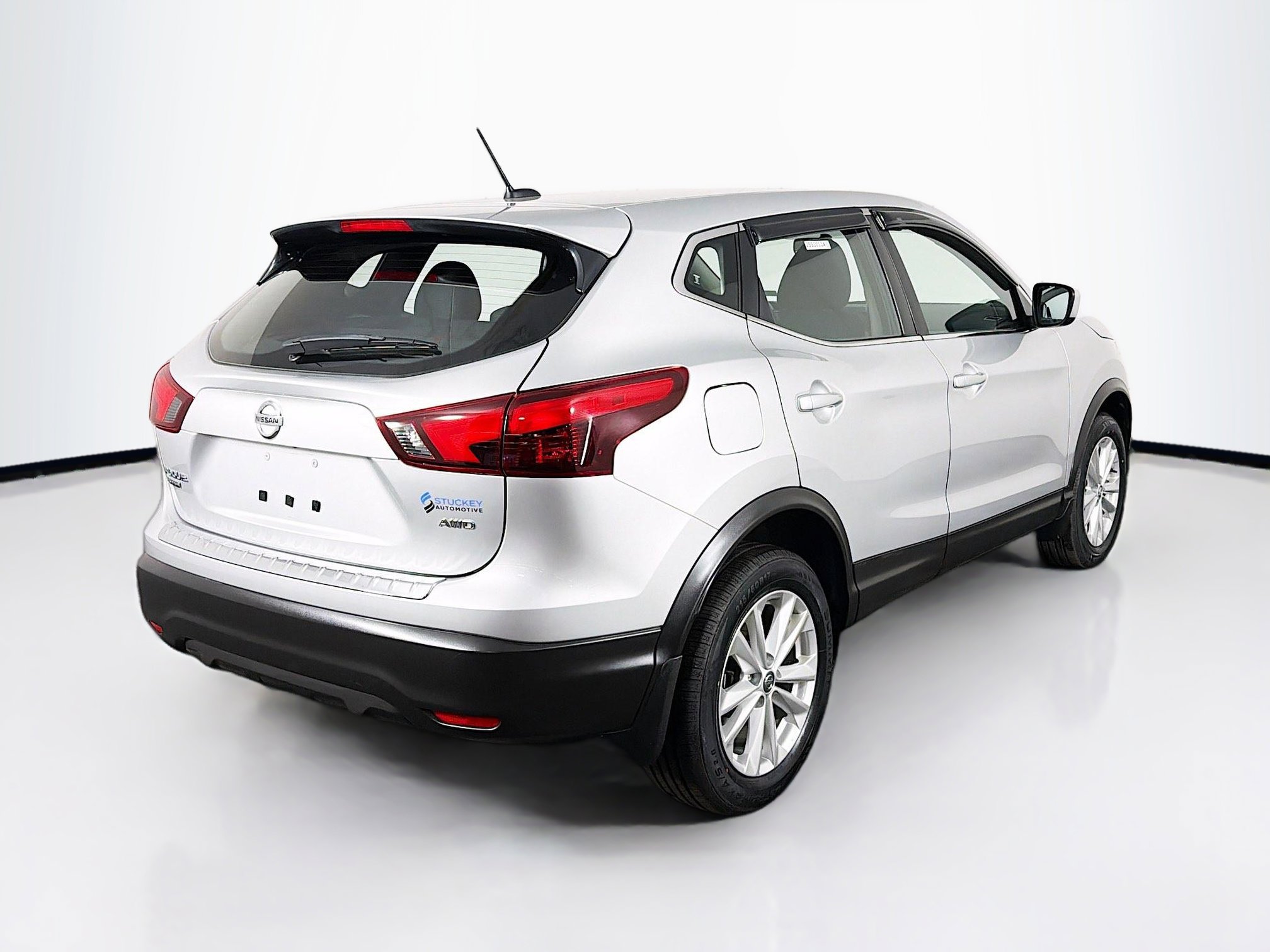 Used 2018 Nissan Rogue Sport S w/ S Appearance Package image 8