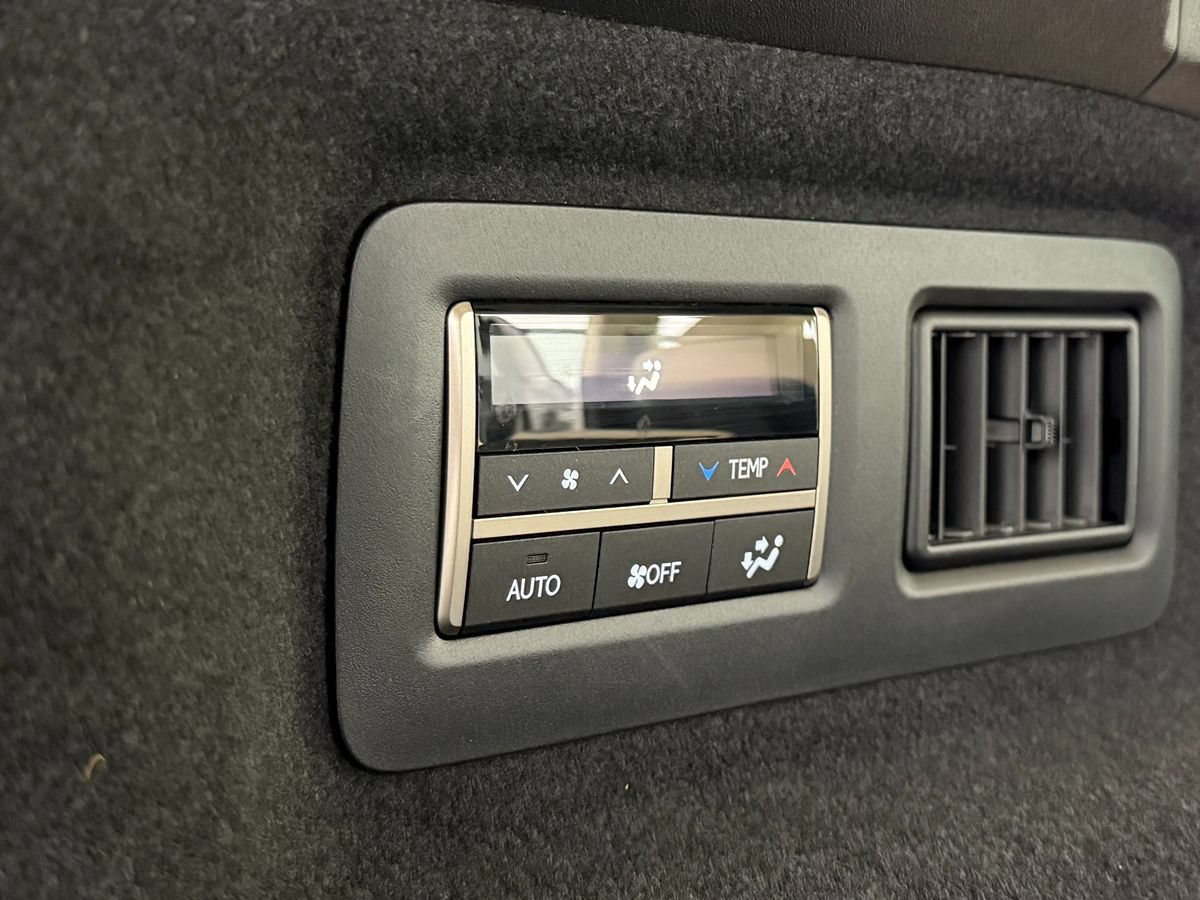 Used 2022 Lexus RX 450hL Luxury w/ Cold Area Package (CT) AWD/4WD image 33