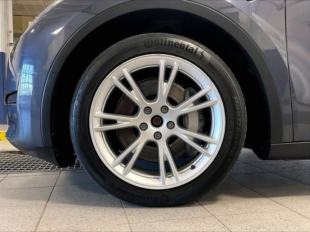 Used 2021 Tesla Model Y Long Range AWD/4WD image 7