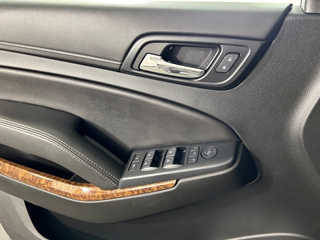 Used 2019 Chevrolet Suburban Premier AWD/4WD image 24