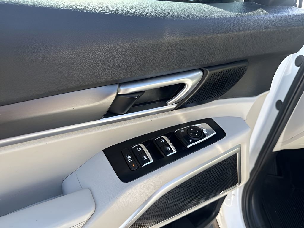 Used 2020 Kia Telluride S w/ S 8 Passenger Seating Package image 25