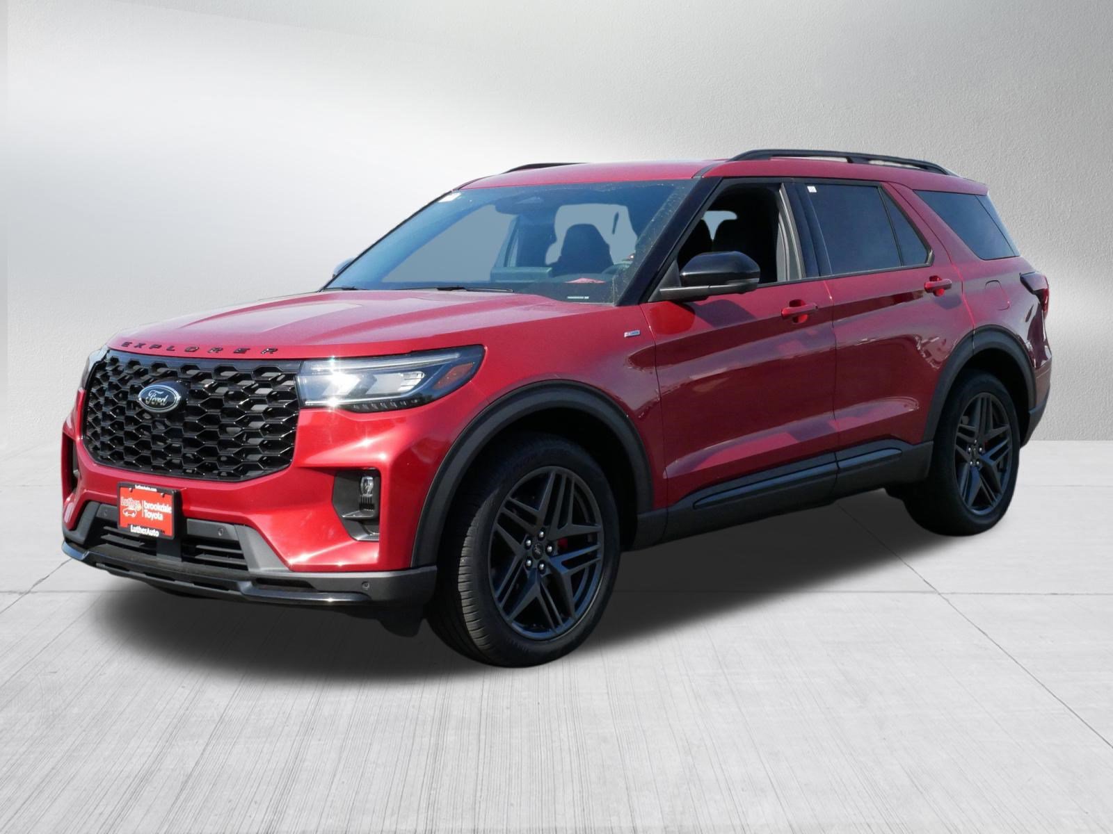 Used 2025 Ford Explorer ST-Line w/ Premium Package AWD/4WD image 3