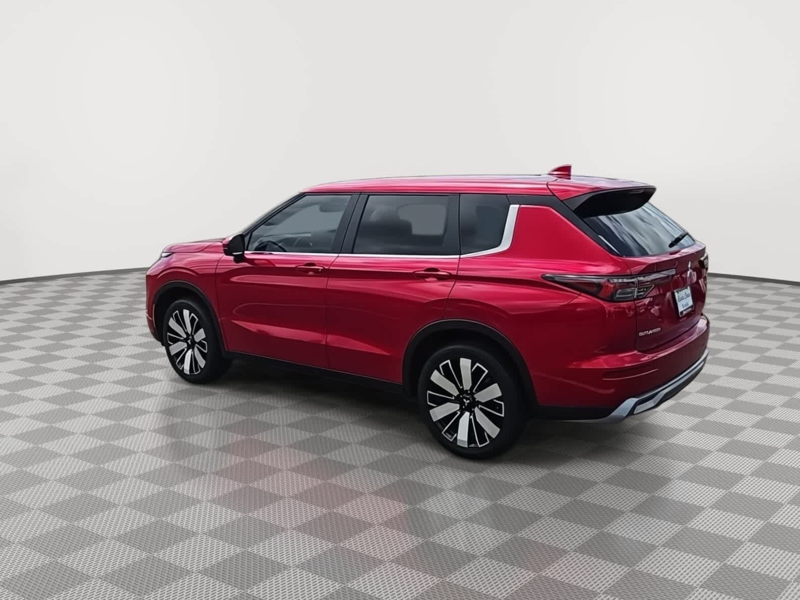 Used 2026 Mitsubishi Outlander SE FWD image 6