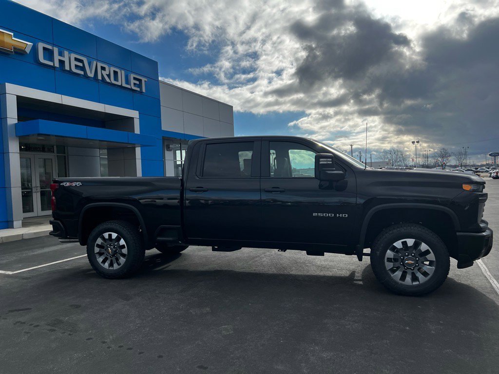 New 2025 Chevrolet Silverado 2500 Custom w/ Custom Value Package image 4