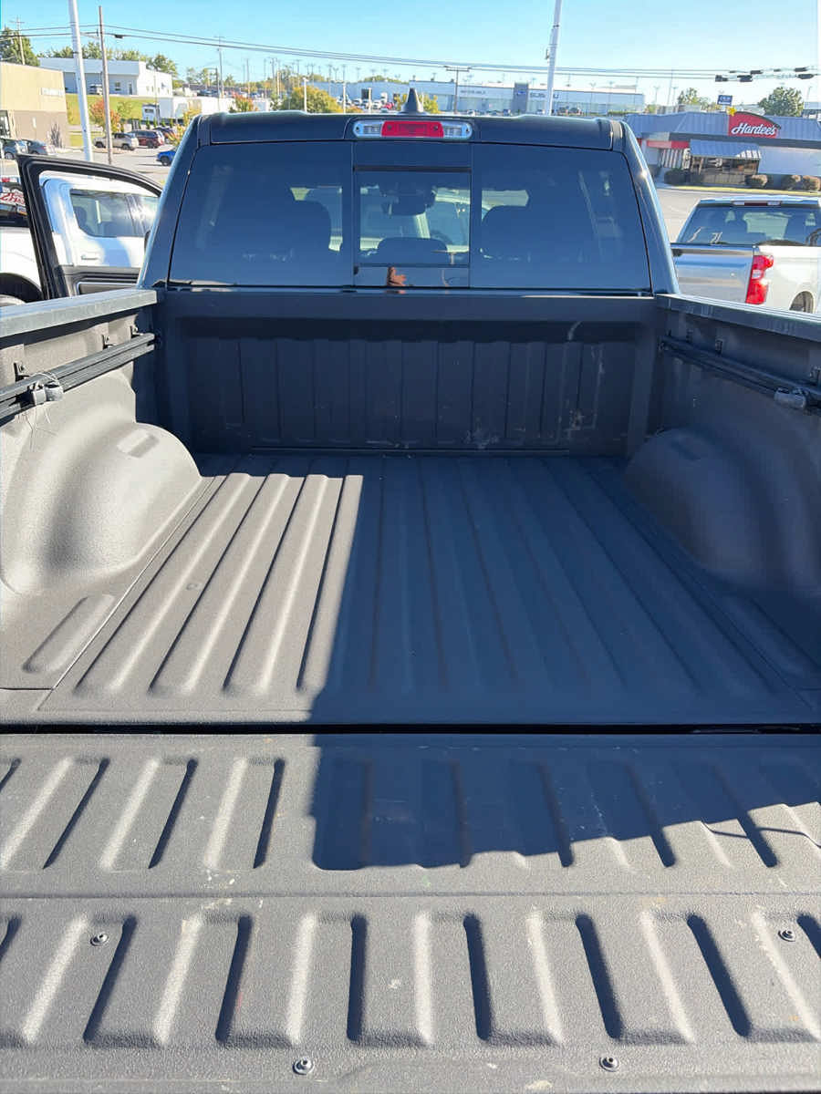 Used 2025 RAM 1500 Big Horn AWD/4WD image 32