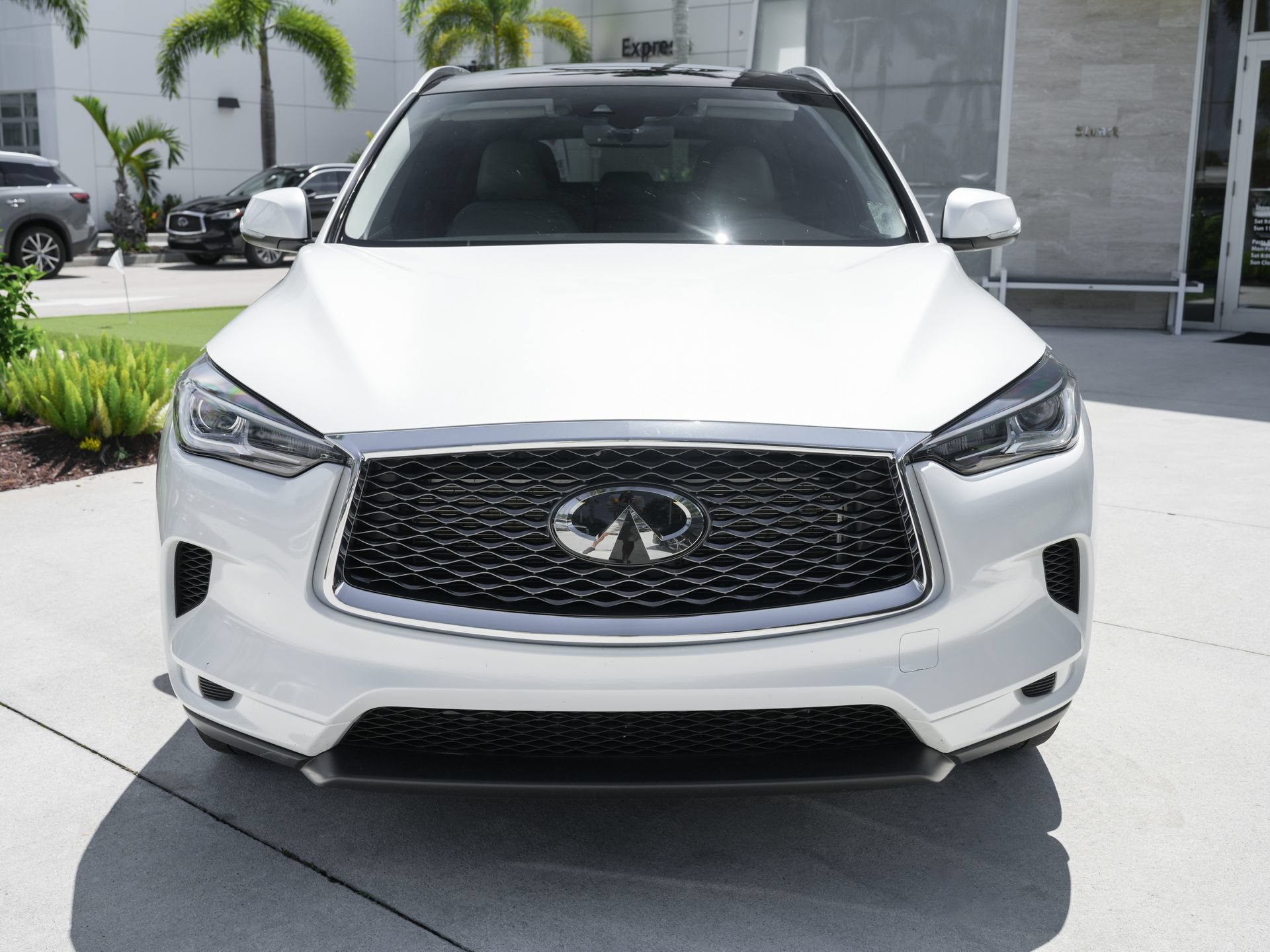 Used 2023 INFINITI QX50 Luxe FWD image 5