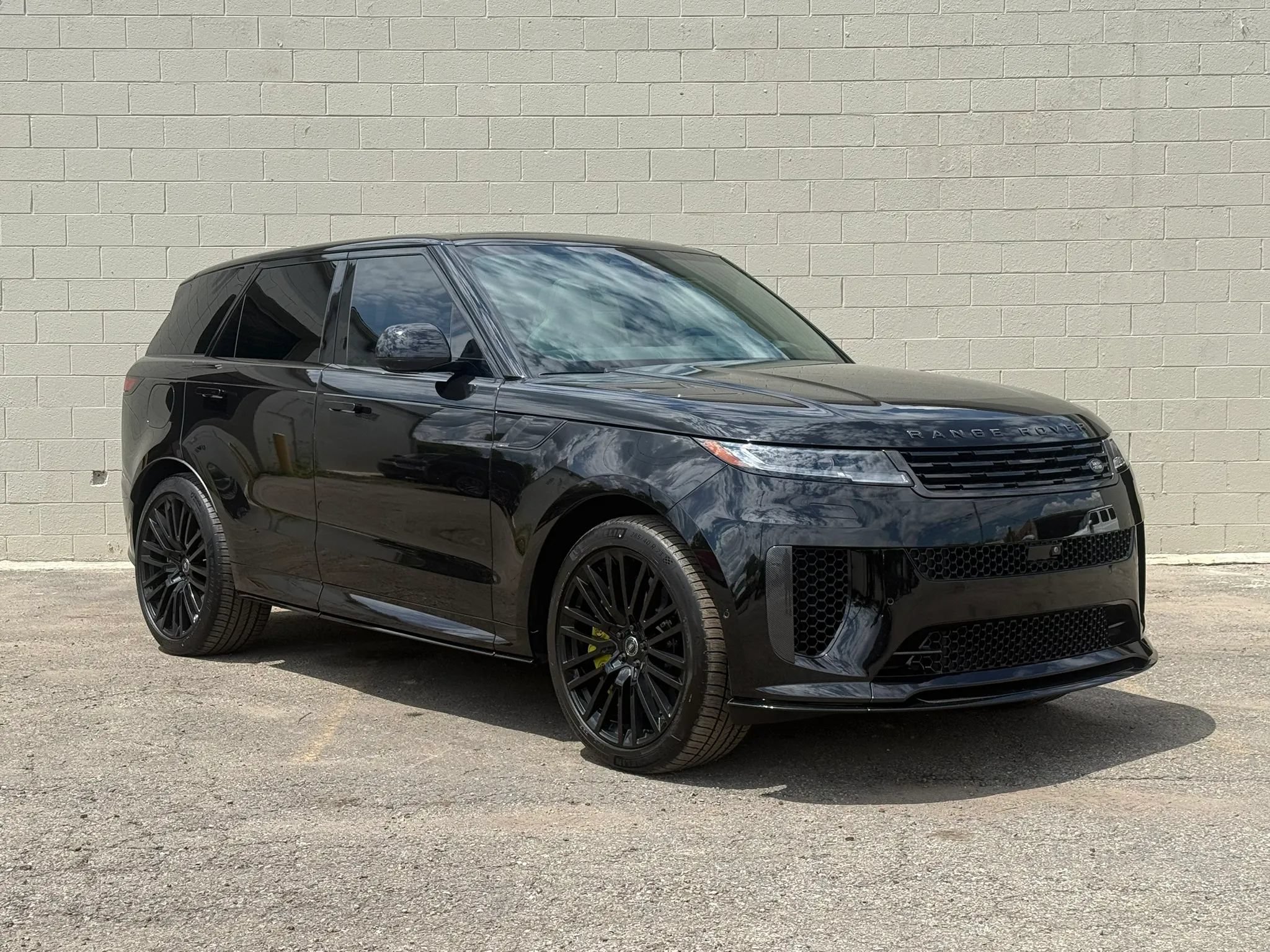 Used 2024 Land Rover Range Rover Sport AWD/4WD image 17