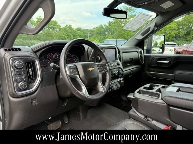 Used 2022 Chevrolet Silverado 3500 LTZ w/ Gooseneck/5TH Wheel Package AWD/4WD image 12