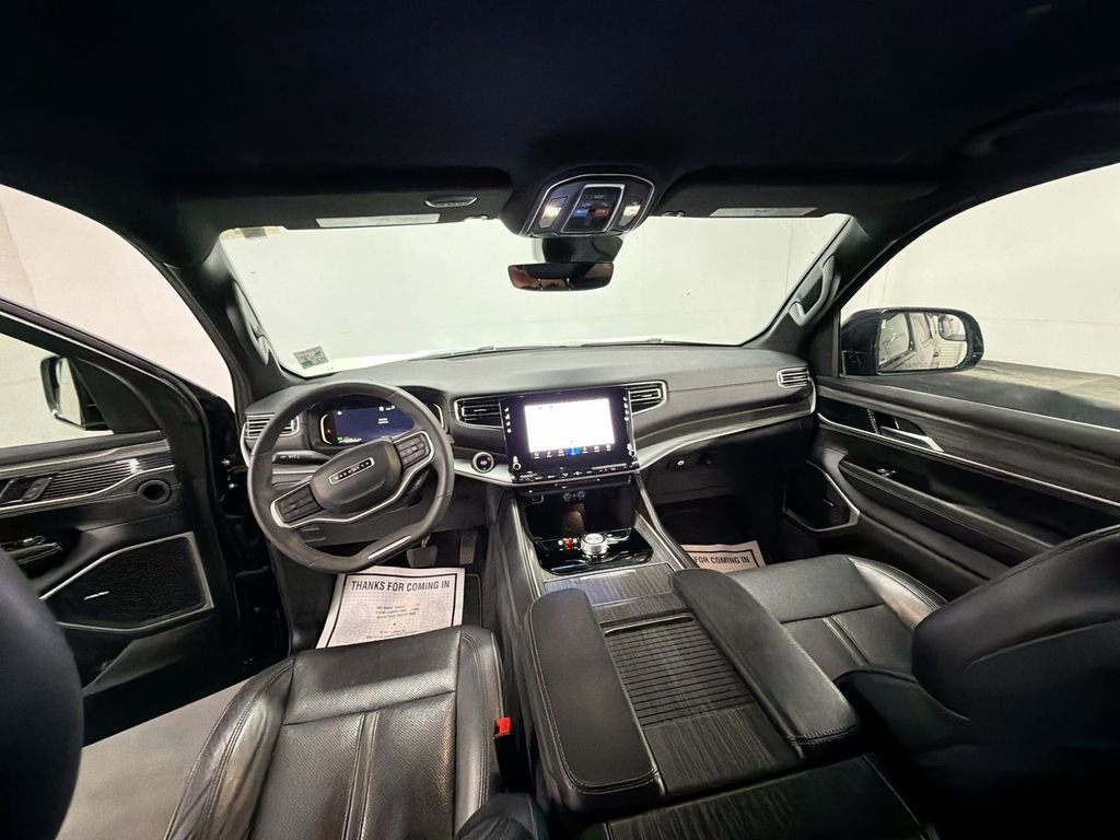 Used 2024 Jeep Wagoneer L Series II image 20