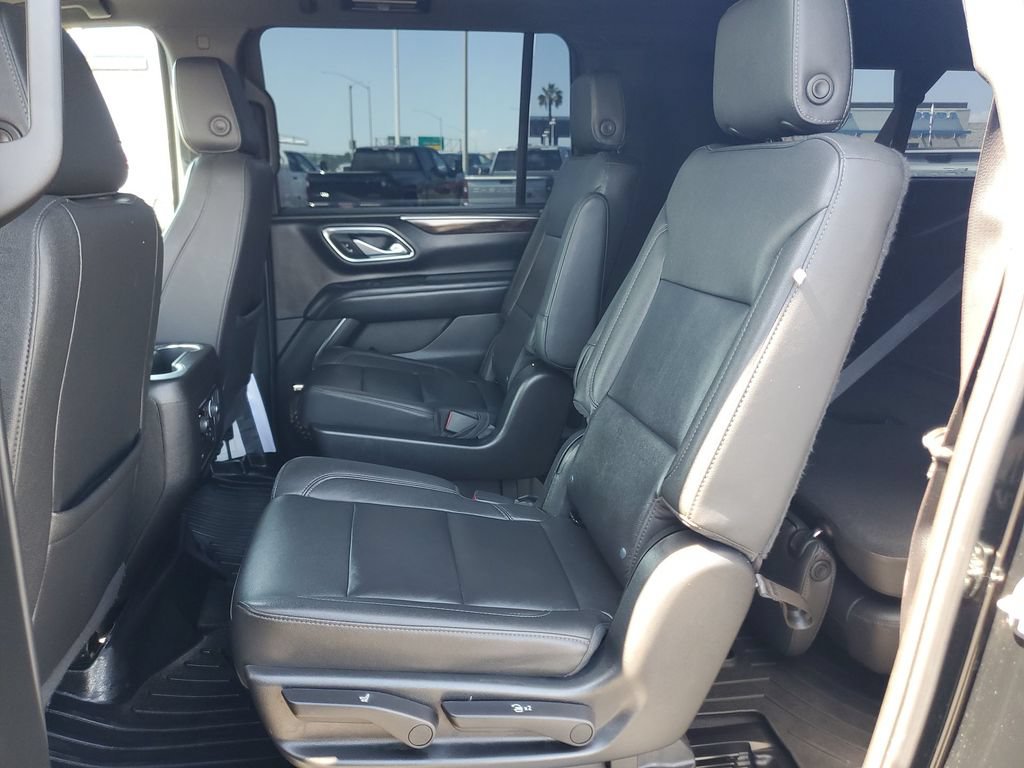 Used 2023 Chevrolet Suburban LT RWD image 26
