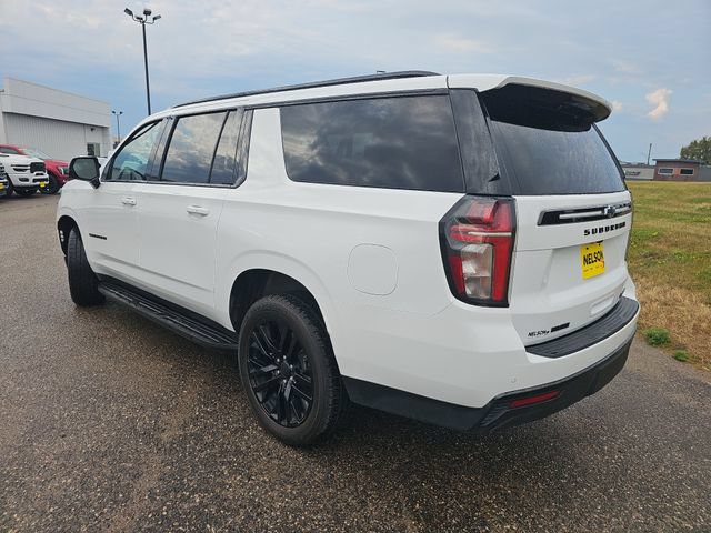 Used 2024 Chevrolet Suburban RST w/ Luxury Package AWD/4WD image 3