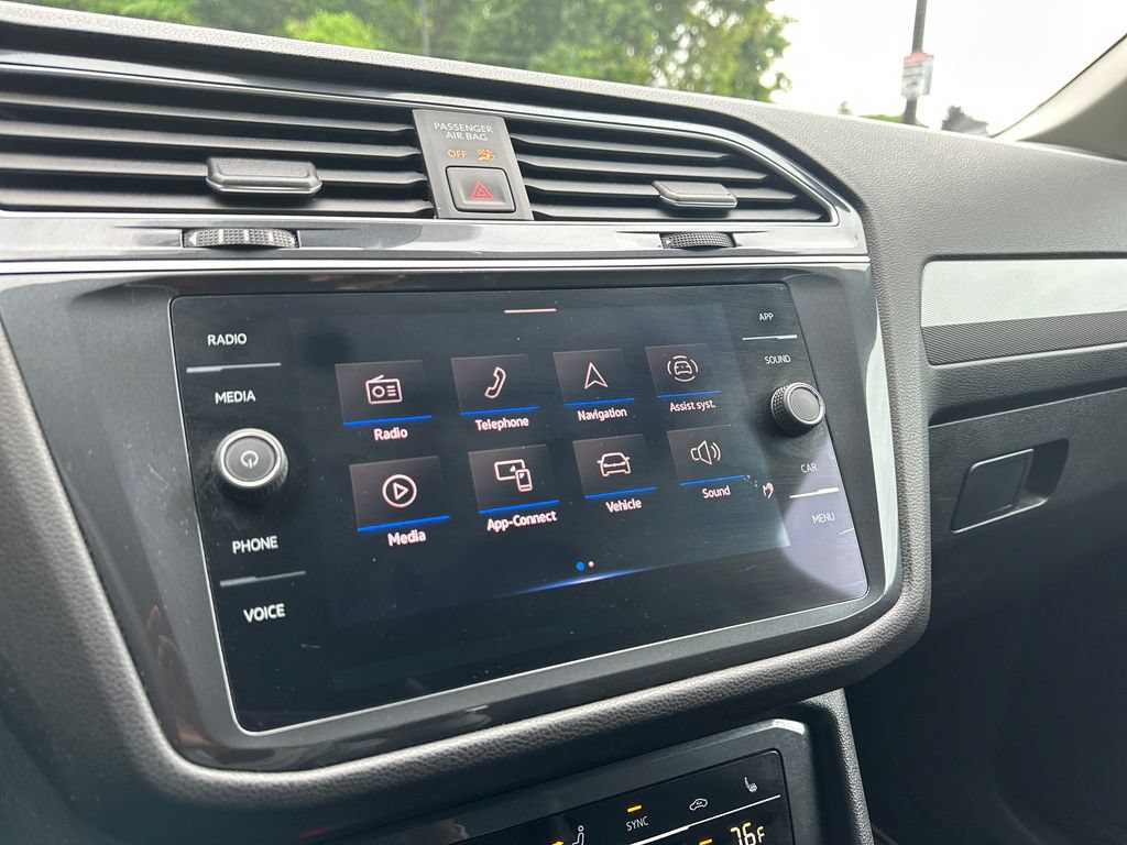 Certified 2024 Volkswagen Tiguan SE AWD/4WD image 14