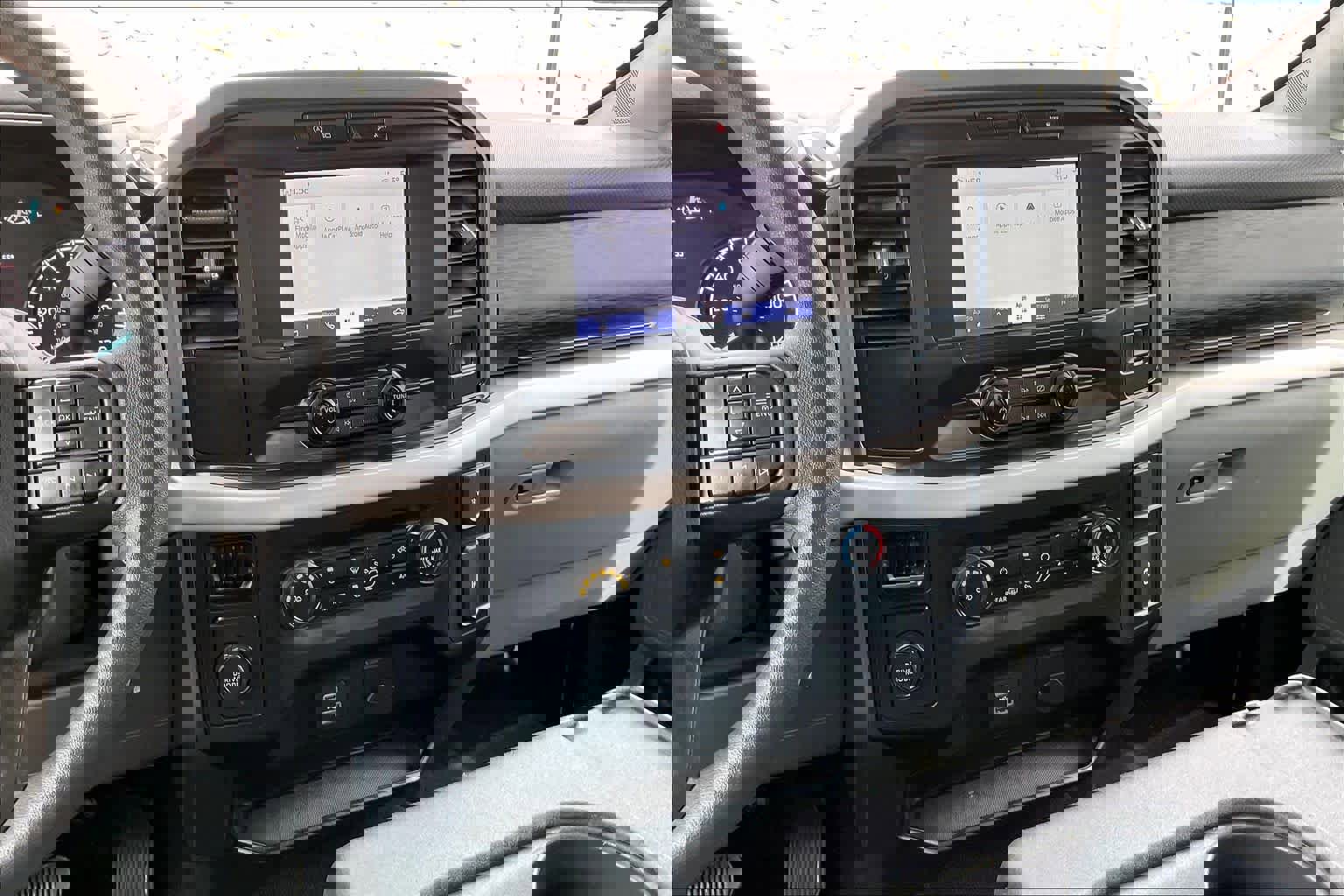 Used 2023 Ford F150 XLT image 6