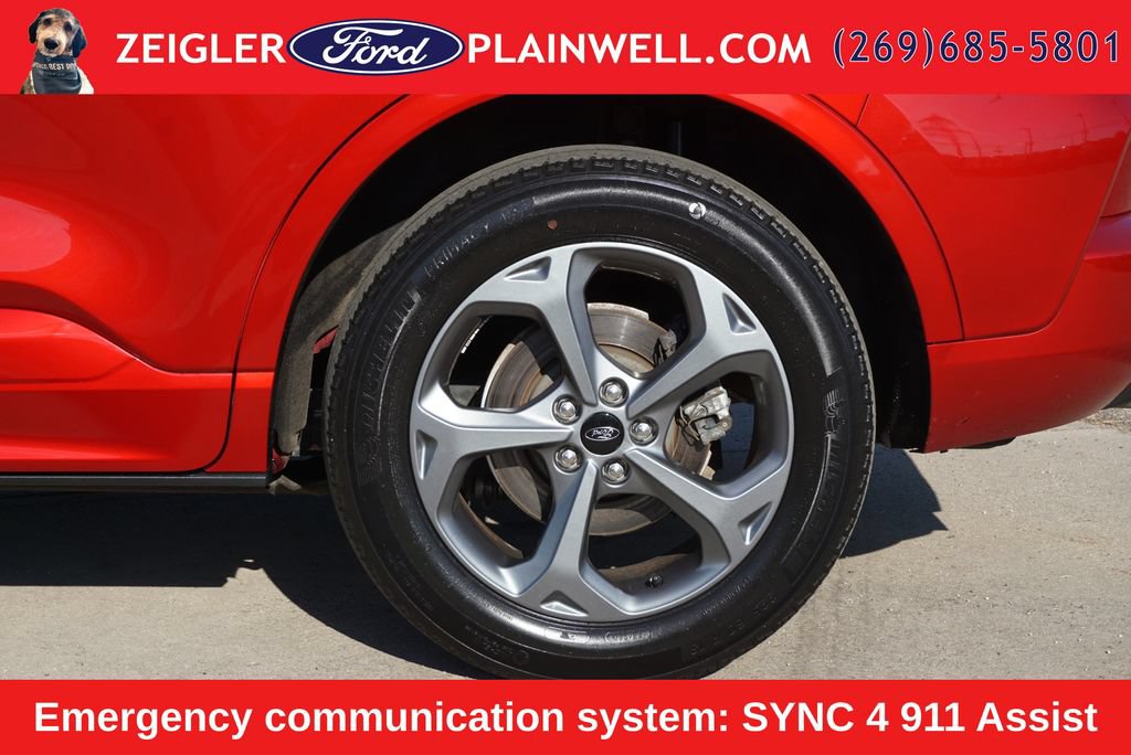 Used 2023 Ford Escape ST-Line w/ Tech Pack #1 AWD/4WD image 9
