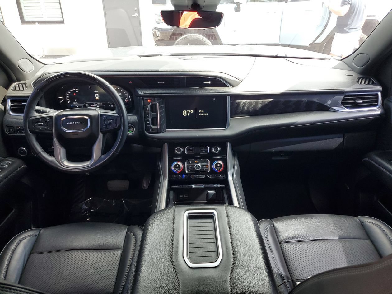 Used 2023 GMC Yukon Denali w/ Advanced Technology Package RWD image 11