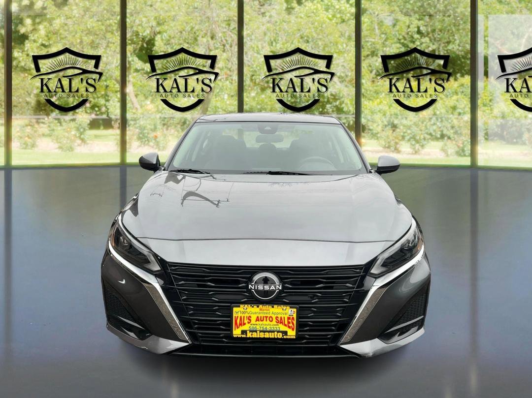 Used 2023 Nissan Altima 2.5 S image 2