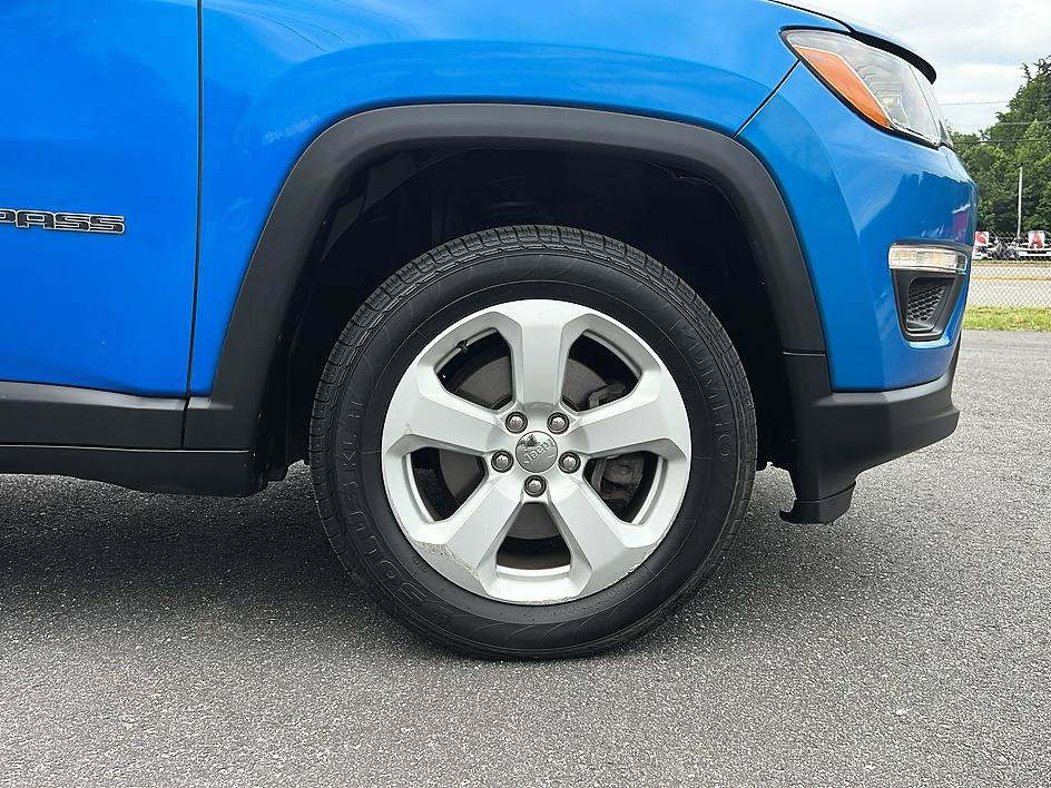 Used 2018 Jeep Compass Latitude w/ Popular Equipment Group AWD/4WD image 24