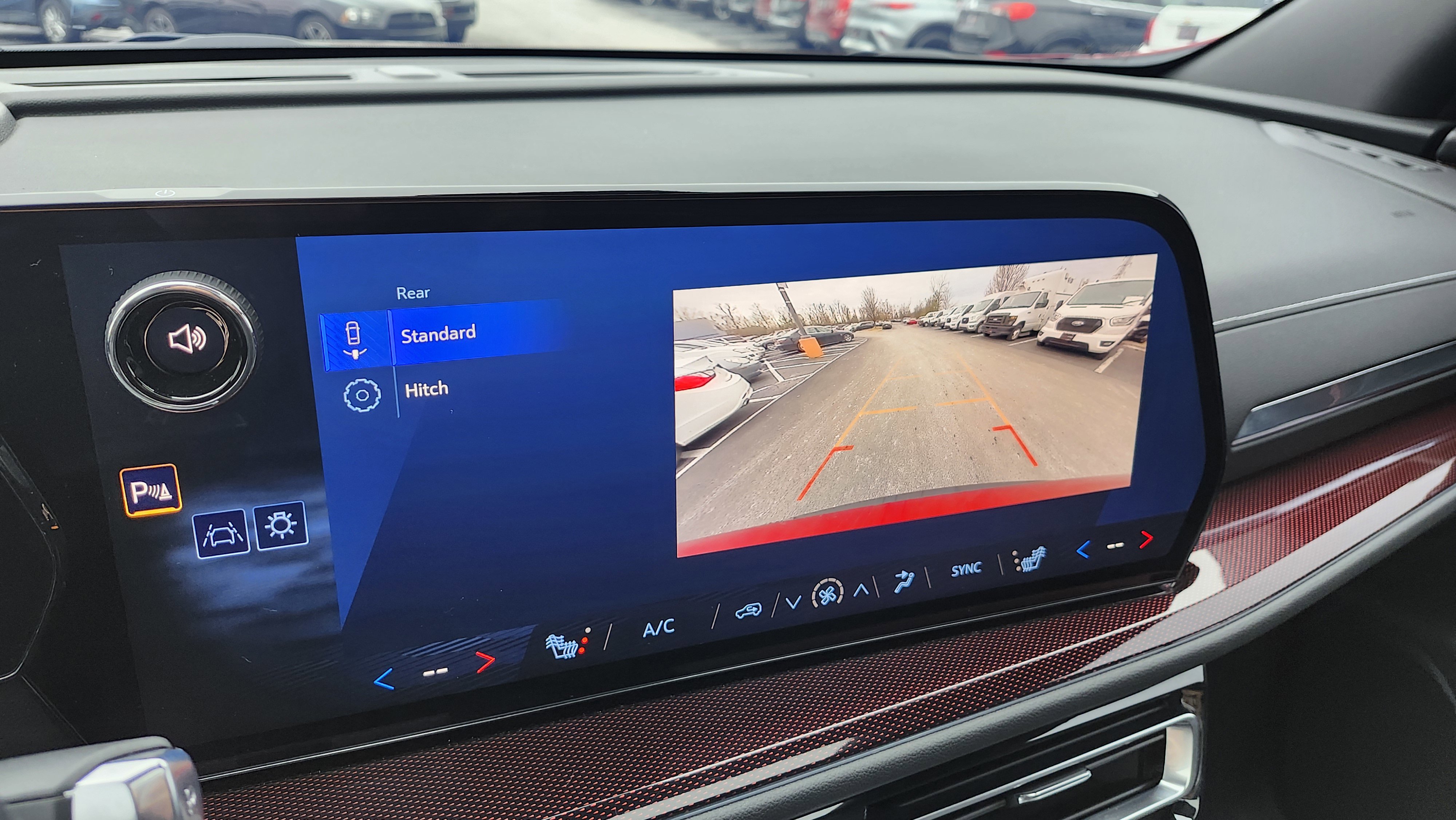 Used 2025 Chevrolet Traverse Z71 w/ LPO, Floor Liner Package image 5