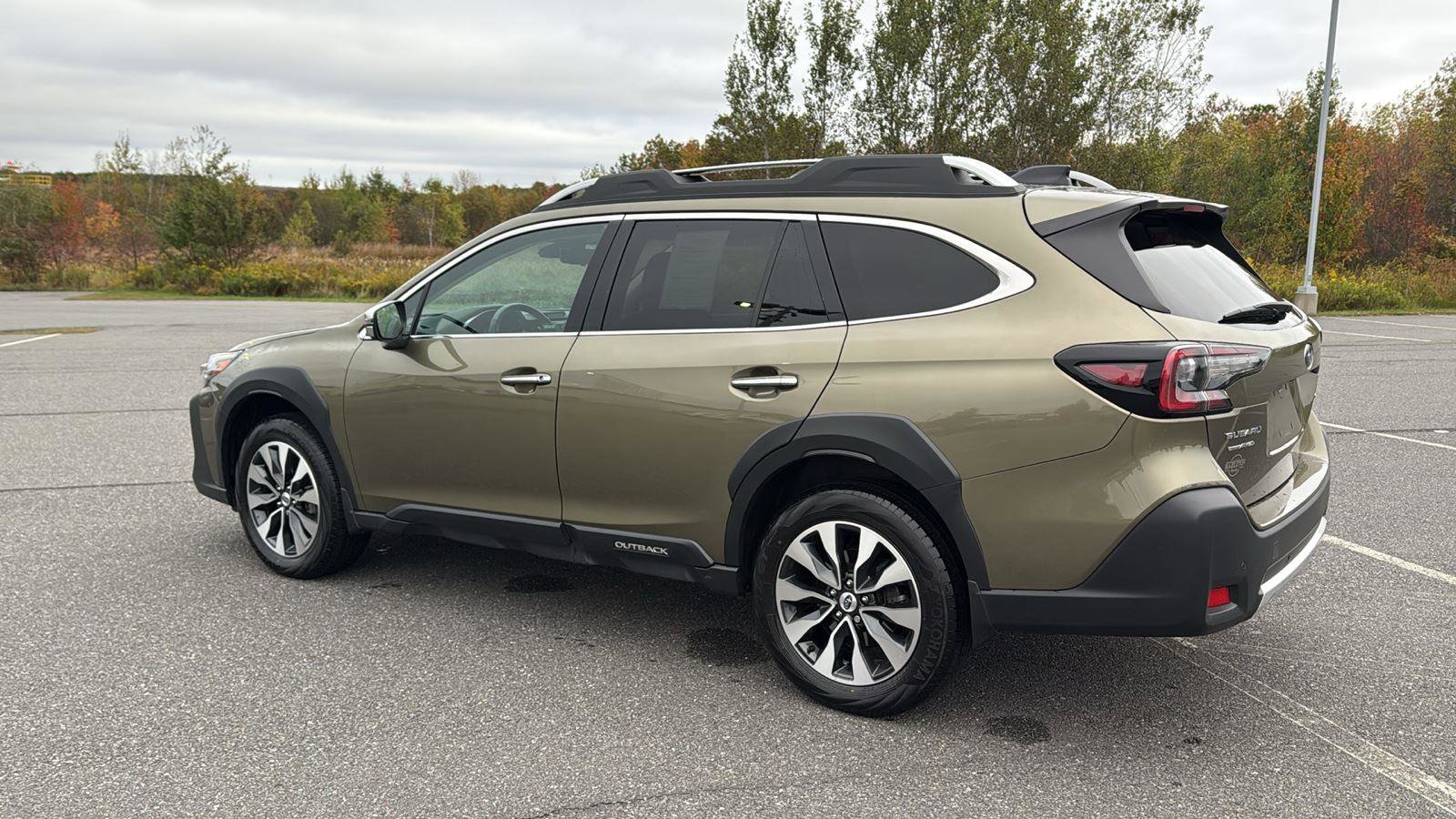 Used 2023 Subaru Outback Touring image 10