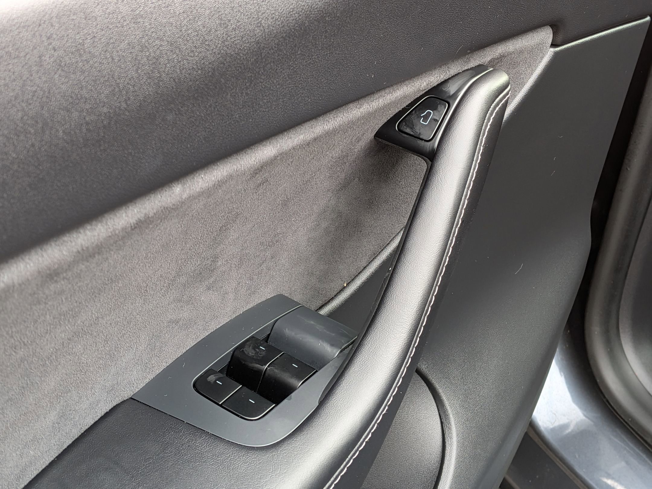 Used 2021 Tesla Model Y Long Range image 10