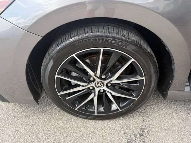 Used 2024 Toyota Camry SE FWD image 11