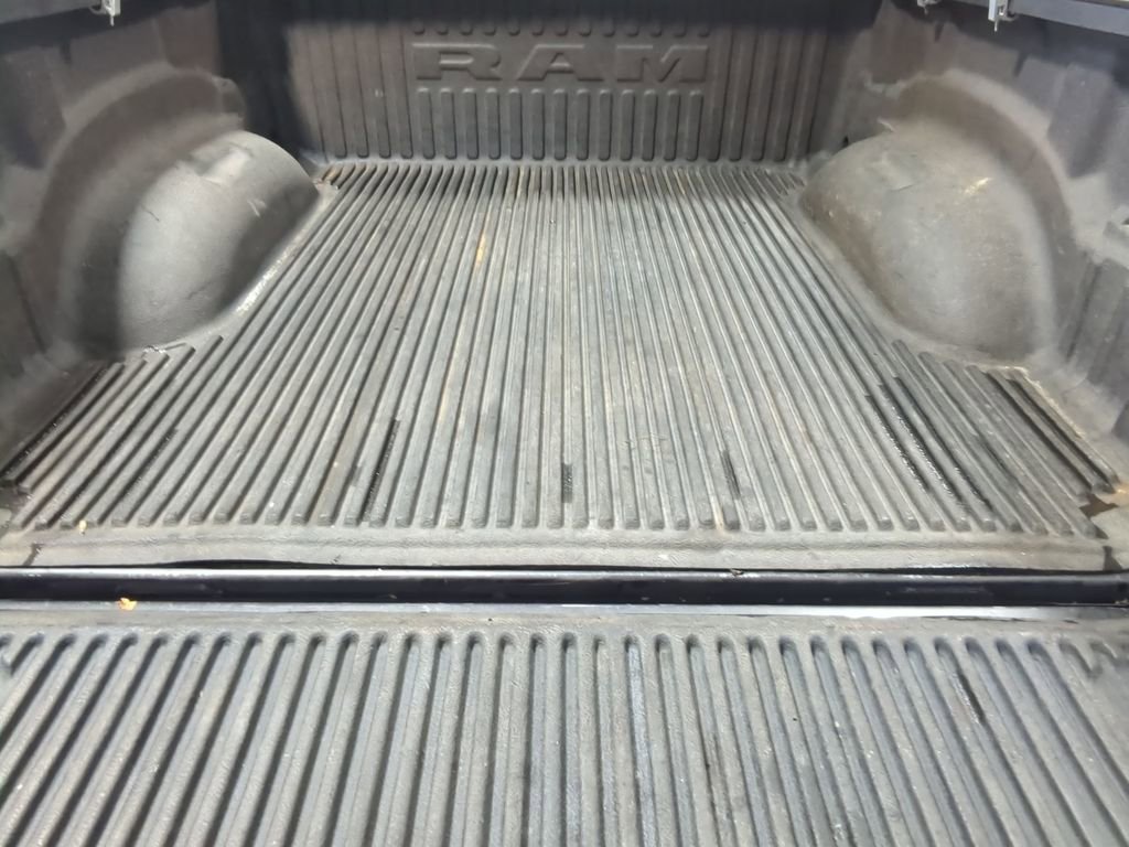 Used 2022 RAM 1500 Laramie AWD/4WD image 39