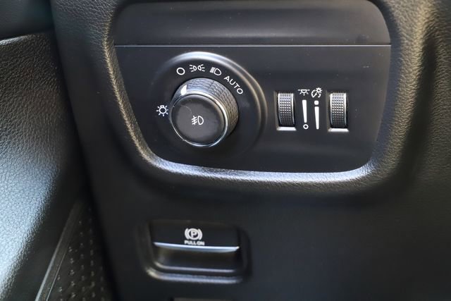 Used 2024 Jeep Grand Cherokee L Limited w/ Luxury Tech Group II image 37