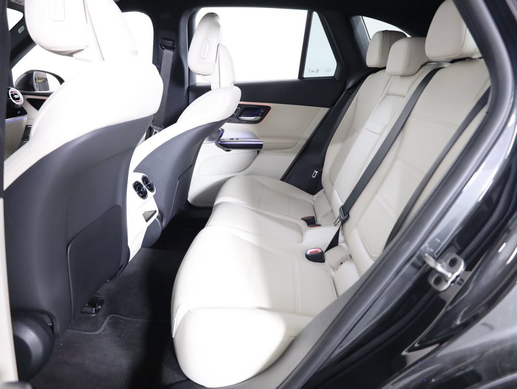 Used 2026 Mercedes-Benz GLC 300 4MATIC image 51