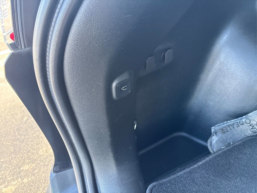 Used 2023 Jeep Cherokee Altitude Lux image 21