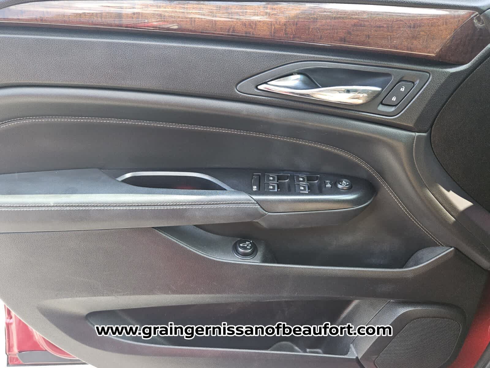 Used 2016 Cadillac SRX Performance FWD image 16