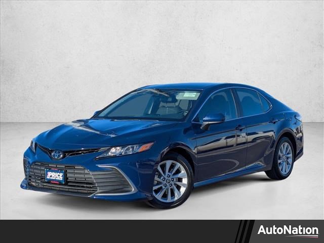 Used 2023 Toyota Camry LE image 1