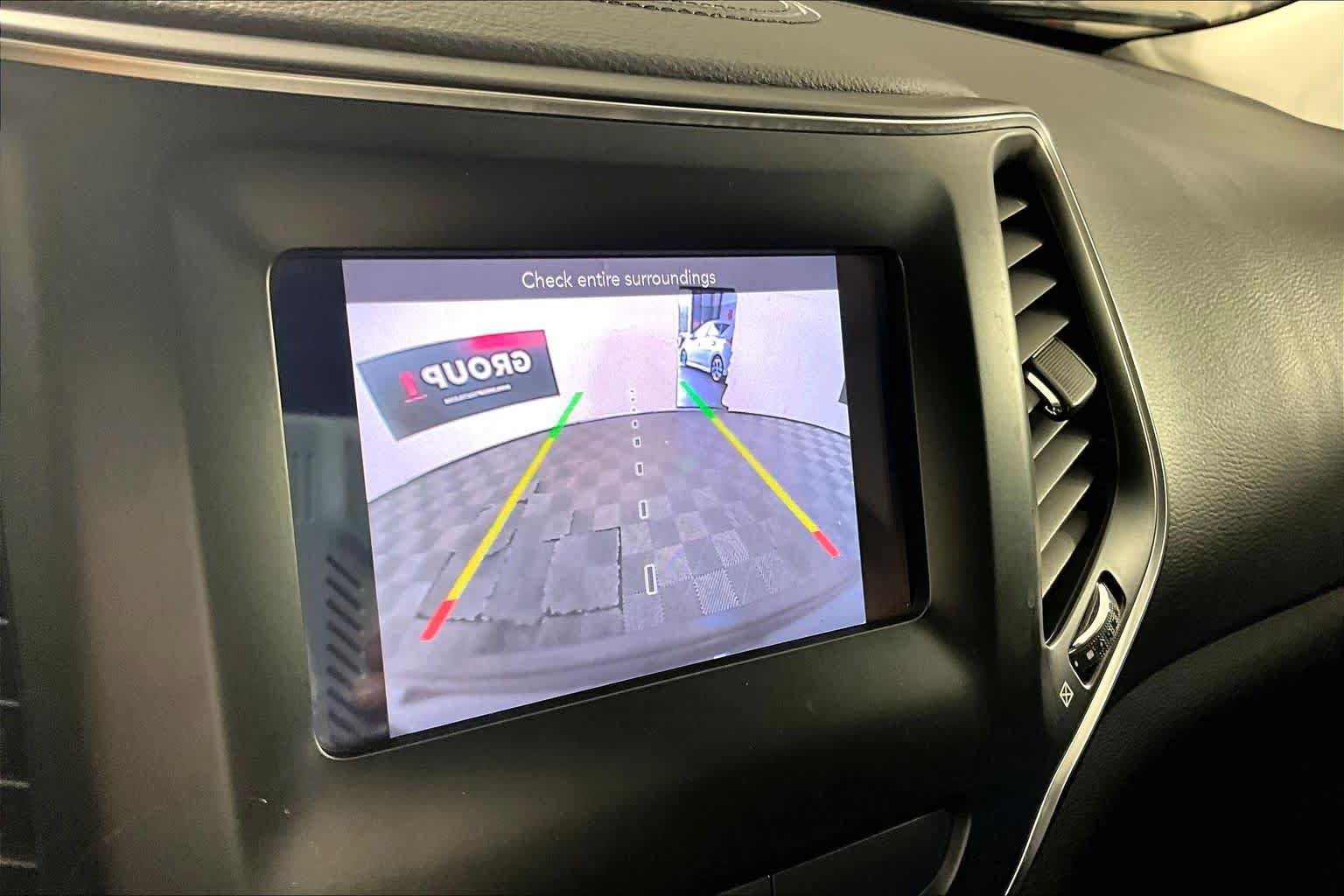 Used 2020 Jeep Cherokee Latitude Plus FWD image 26