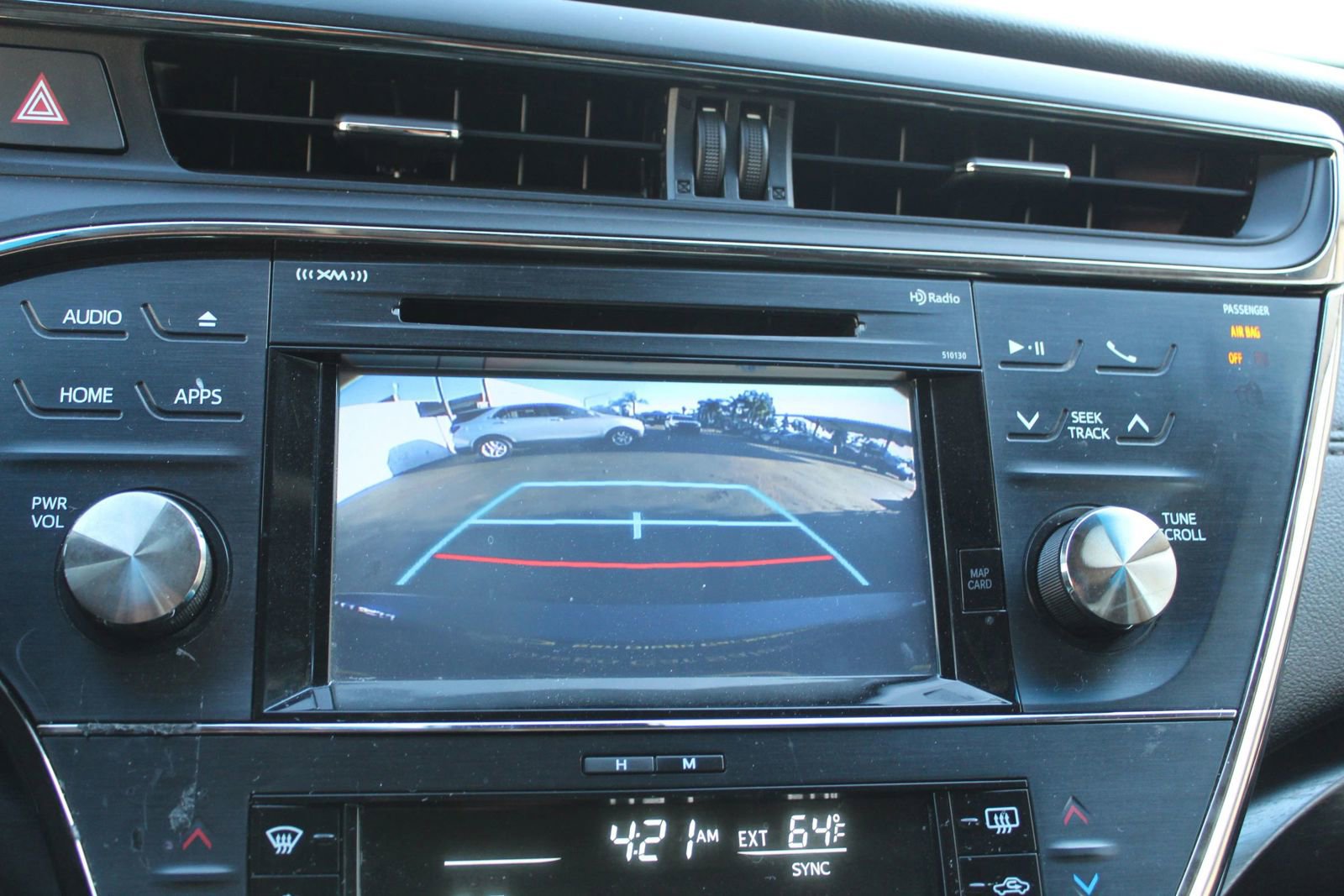 Used 2017 Toyota Avalon XLE Premium w/ Preferred Accessory Package FWD image 19