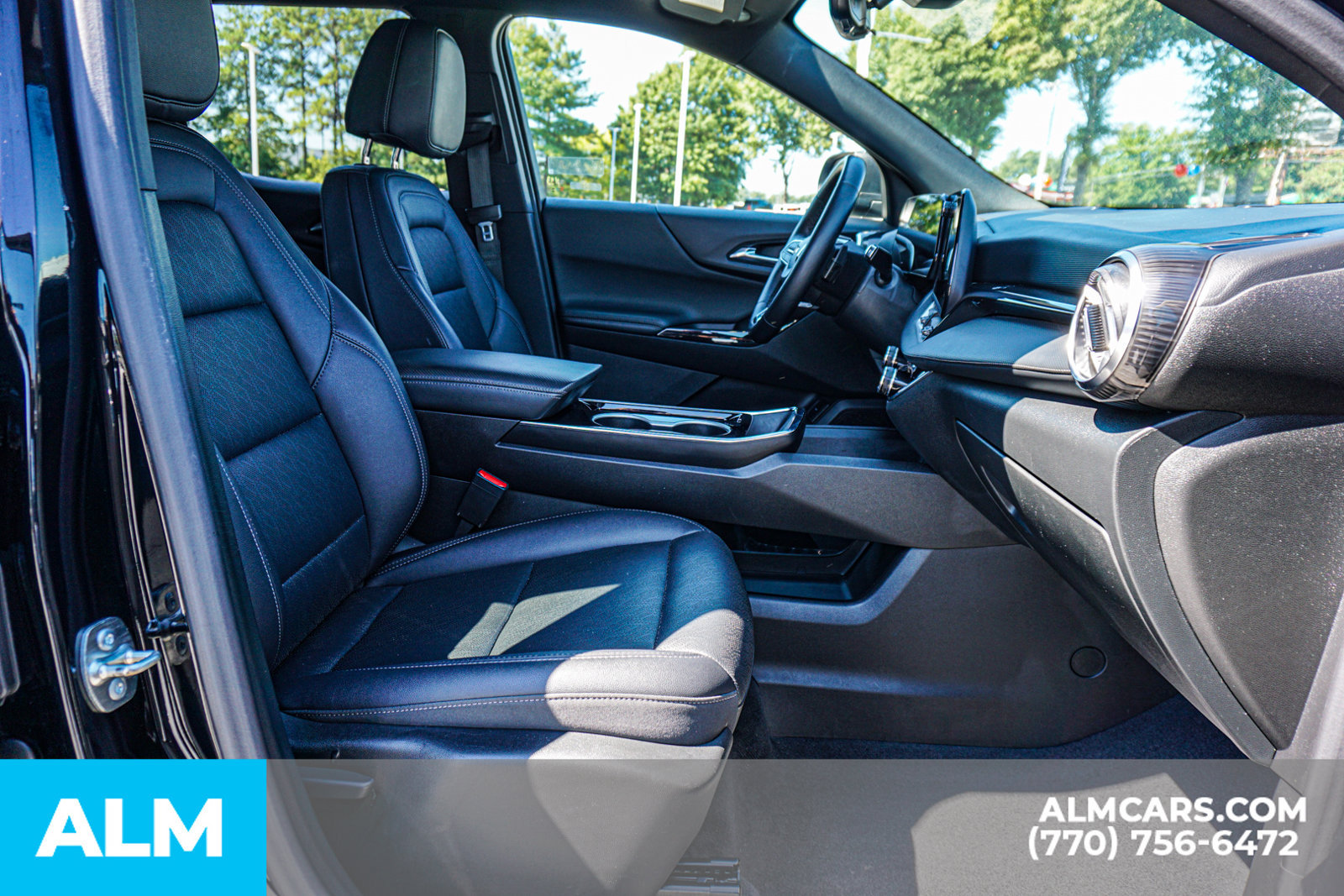 Used 2025 Chevrolet Equinox LT w/ Convenience Package II FWD image 22