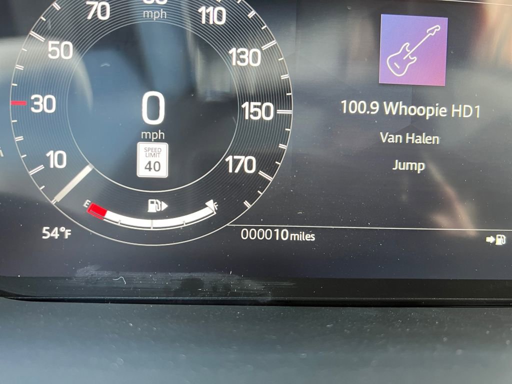 New 2025 Land Rover Discovery Sport S image 18