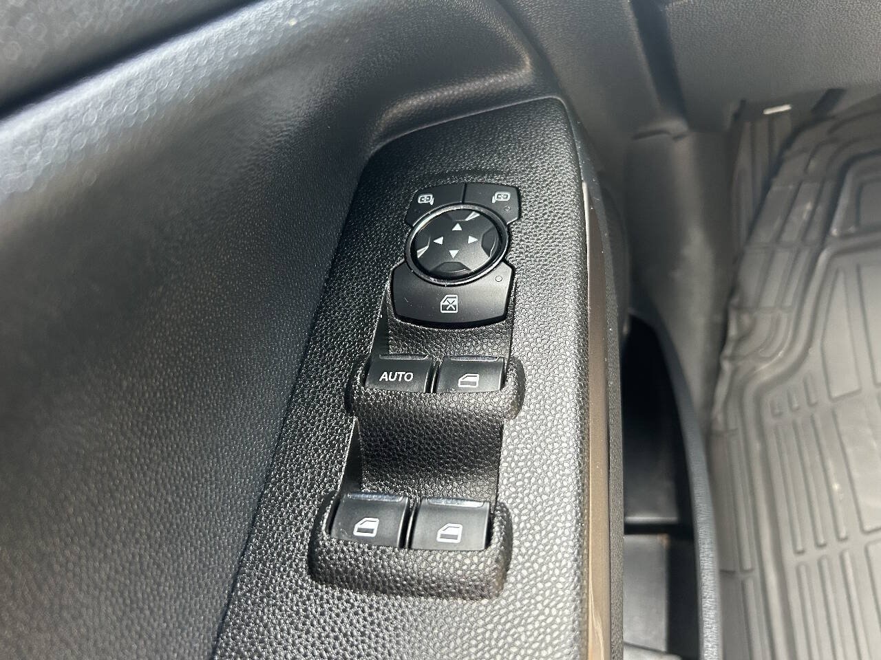 Used 2019 Ford EcoSport SE FWD image 15