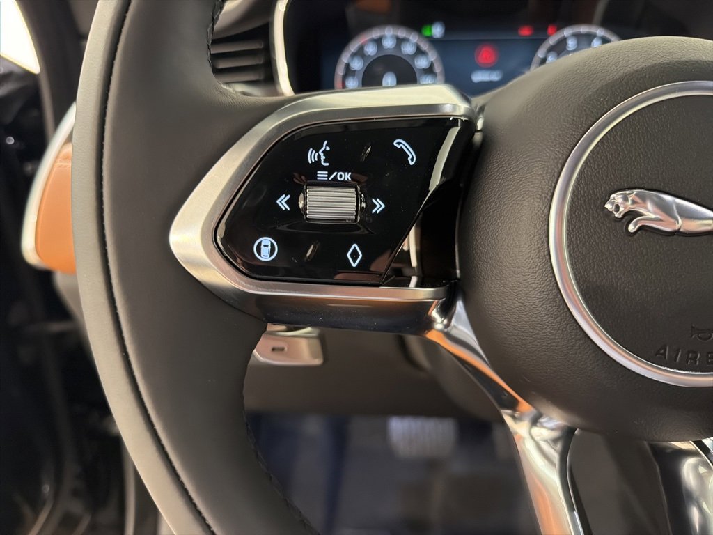 New 2026 Jaguar F-PACE R-Dynamic S image 12