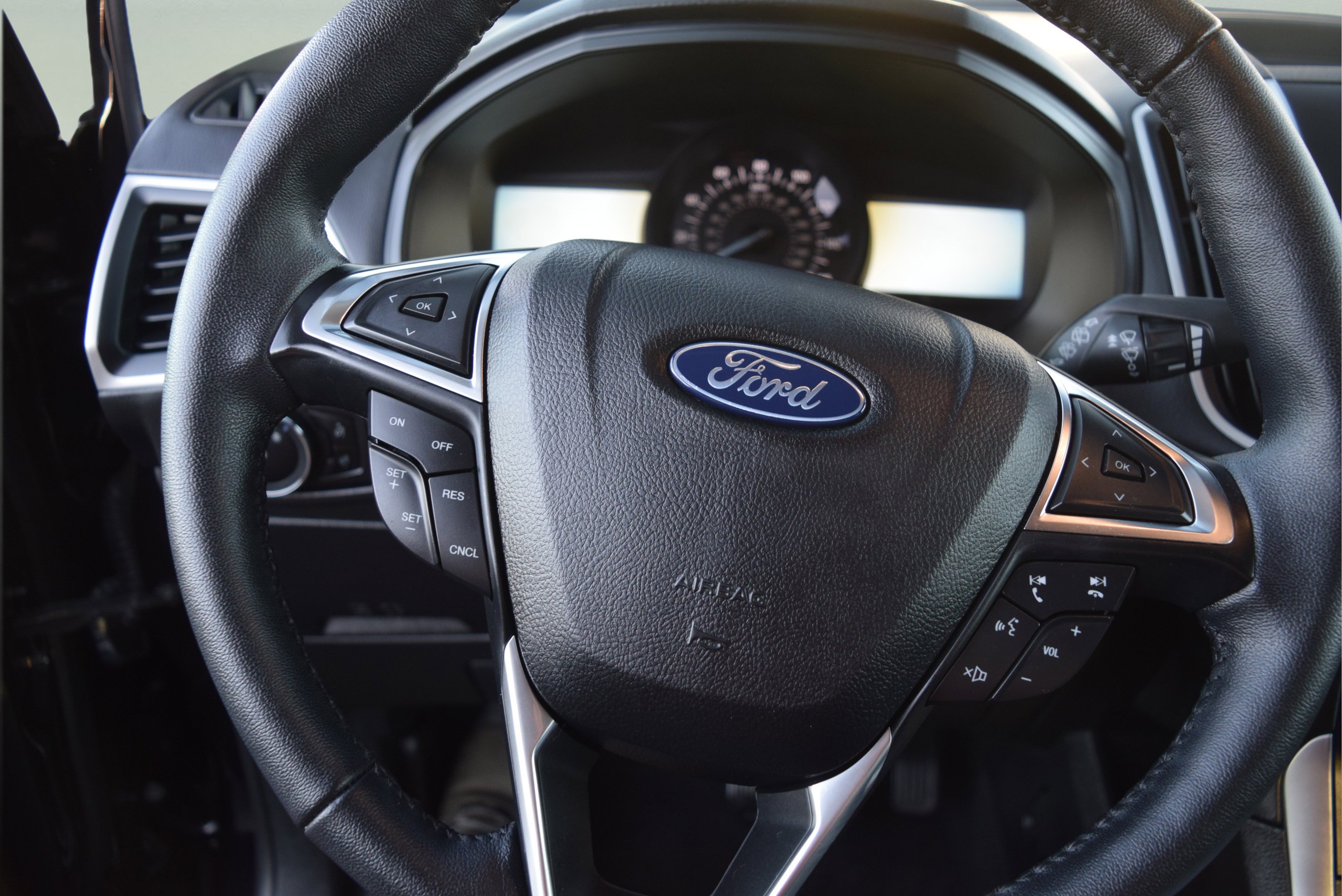 Used 2024 Ford Edge SEL w/ Convenience Package AWD/4WD image 10