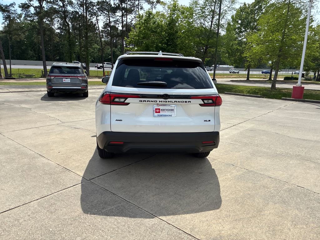 New 2026 Toyota Grand Highlander XLE image 5