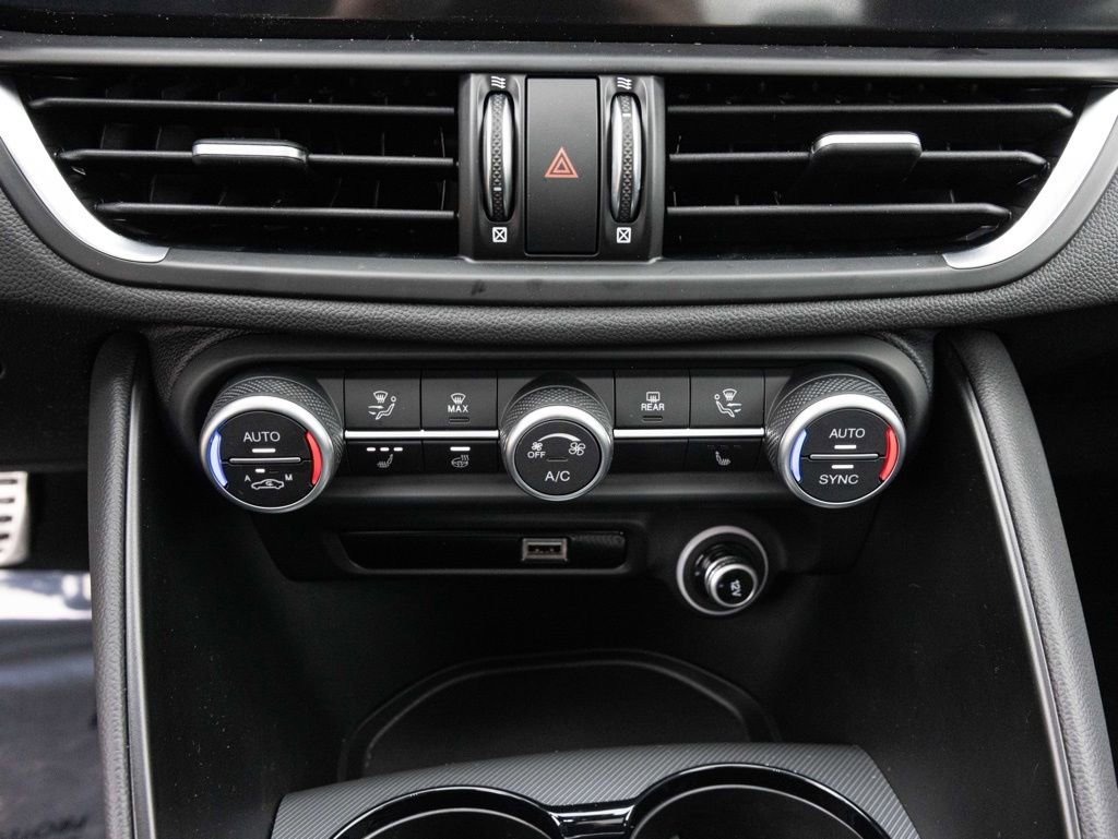 New 2026 Alfa Romeo Giulia AWD w/ Driving Assist Package image 34