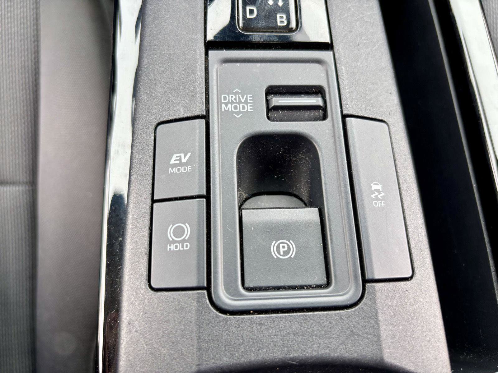 Used 2024 Toyota Prius LE image 23