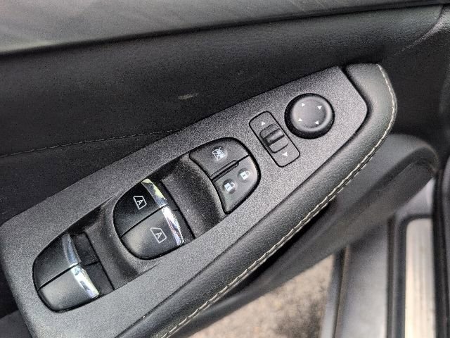 Used 2017 Nissan Maxima 3.5 SL FWD image 14