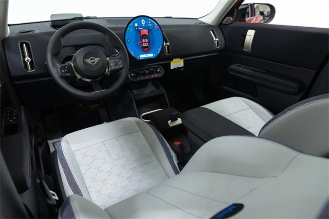 Certified 2025 MINI Cooper Countryman S w/ Comfort Package Max image 21