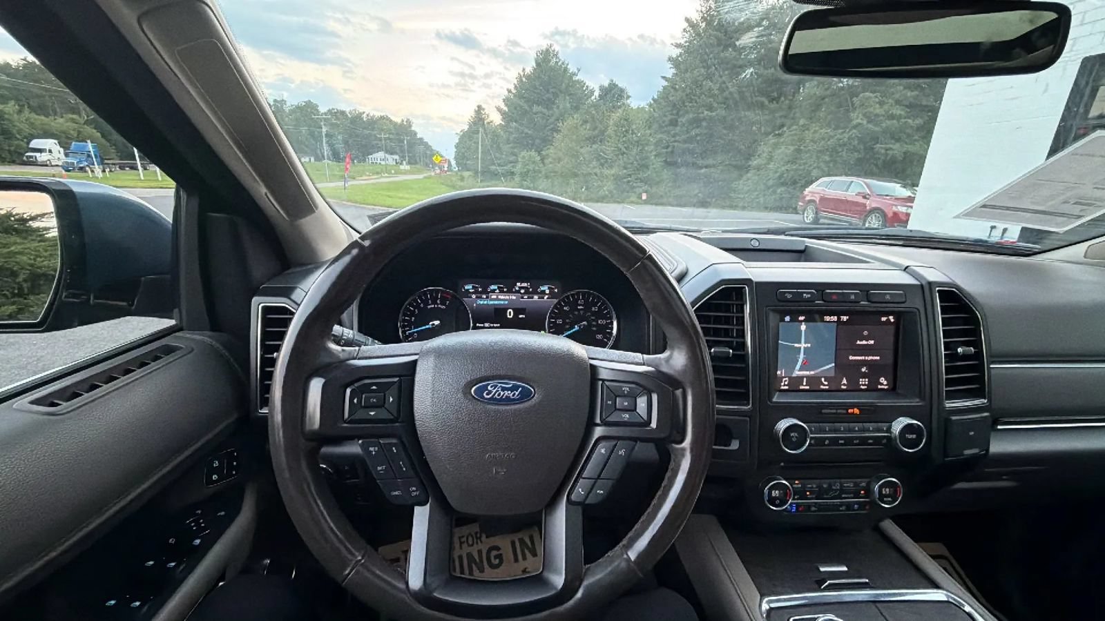 Used 2018 Ford Expedition Limited w/ Equipment Group 301A AWD/4WD image 38